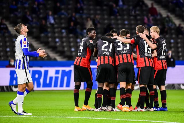 王哲林消极行为引发争议 上海不敌福建1胜3负