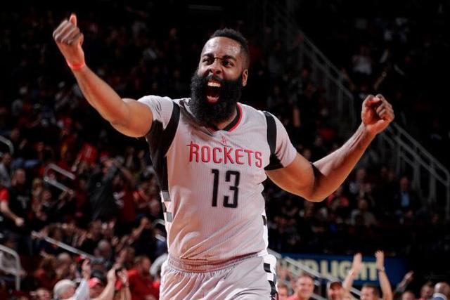 英超-加克波破门萨拉赫制胜 利物浦2-1布莱顿